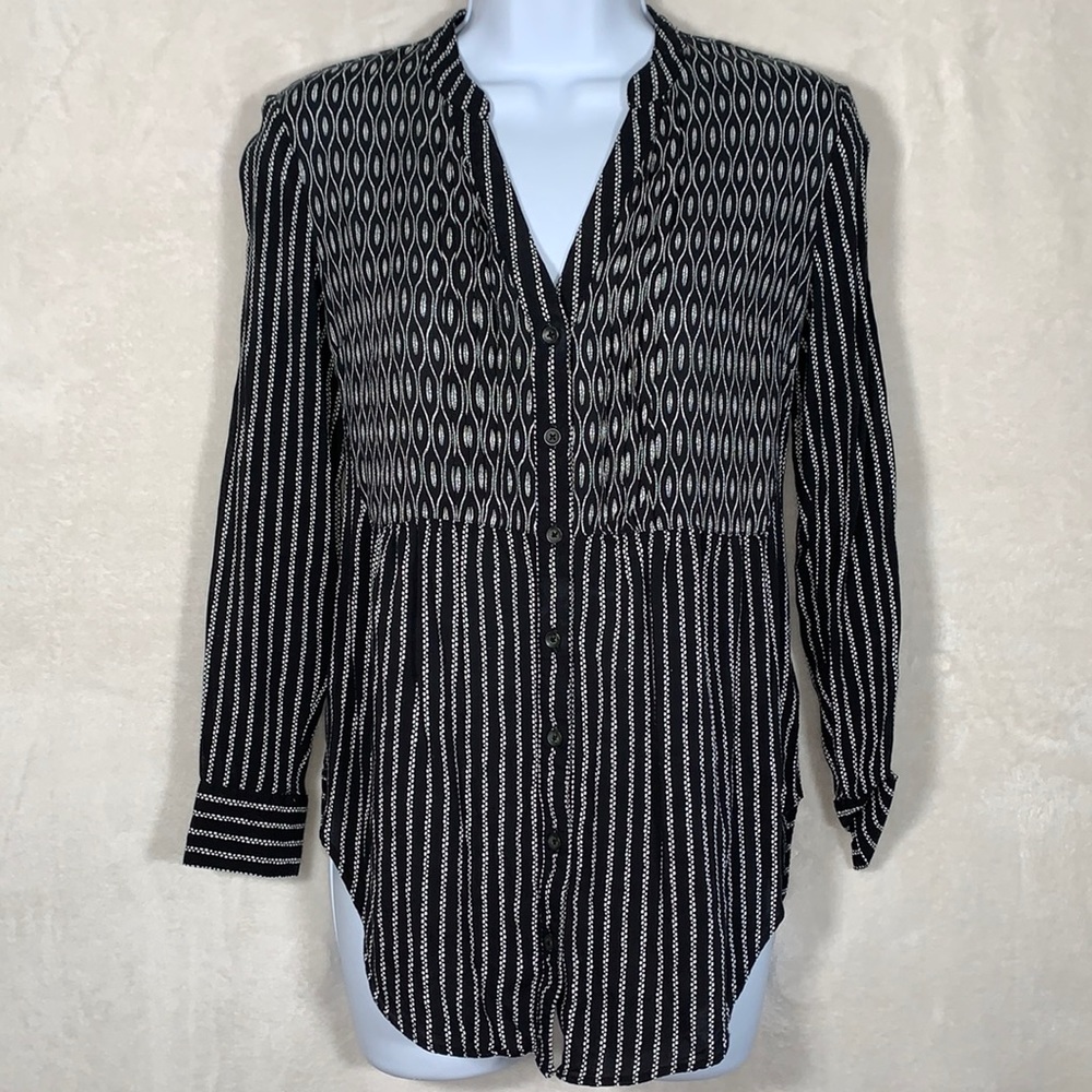 Anthropologie Maeve long sleeve top. Size 0P